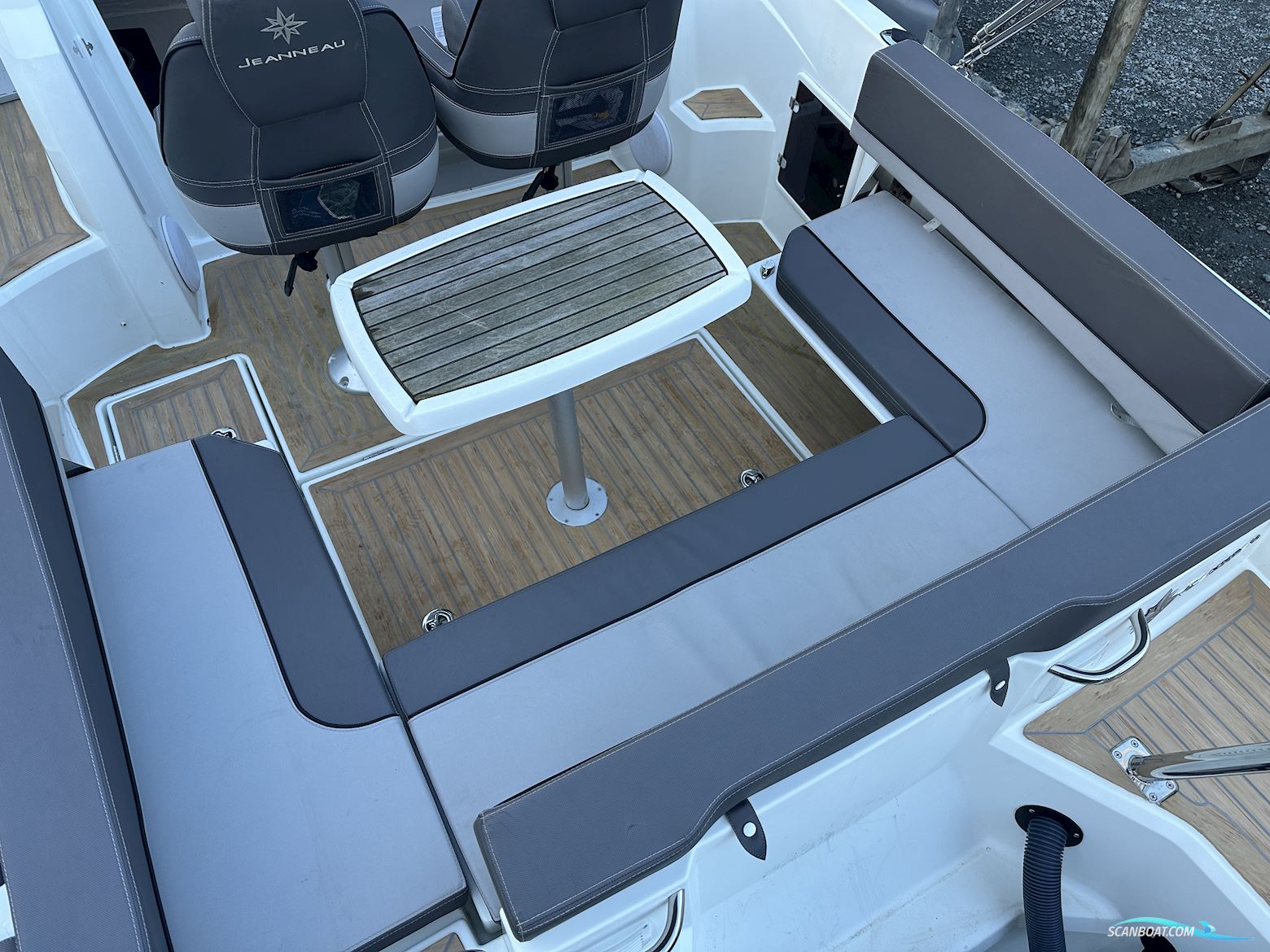 Jeanneau Cap Camarat 7.5 WA Series II