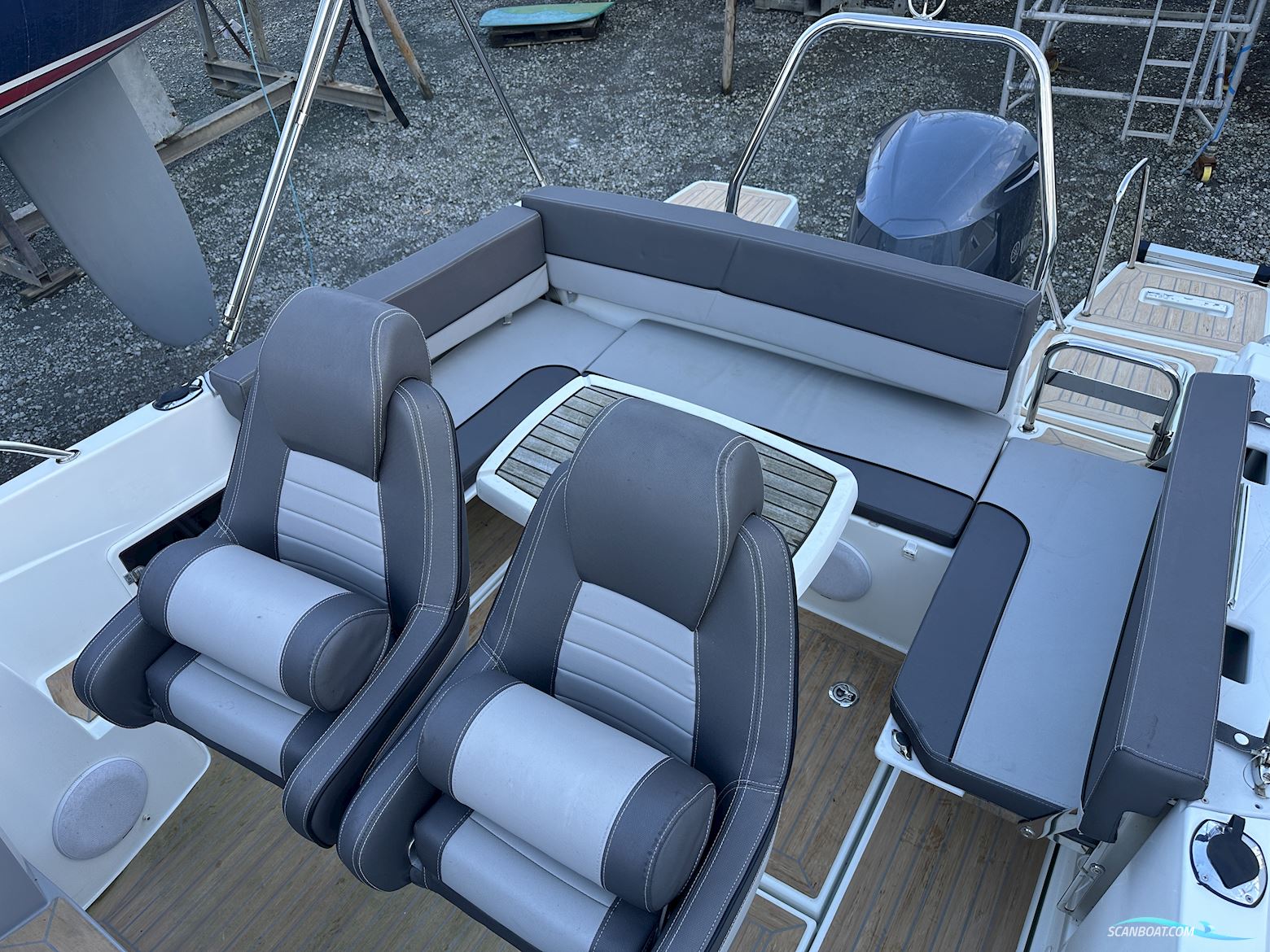 Jeanneau Cap Camarat 7.5 WA Series II