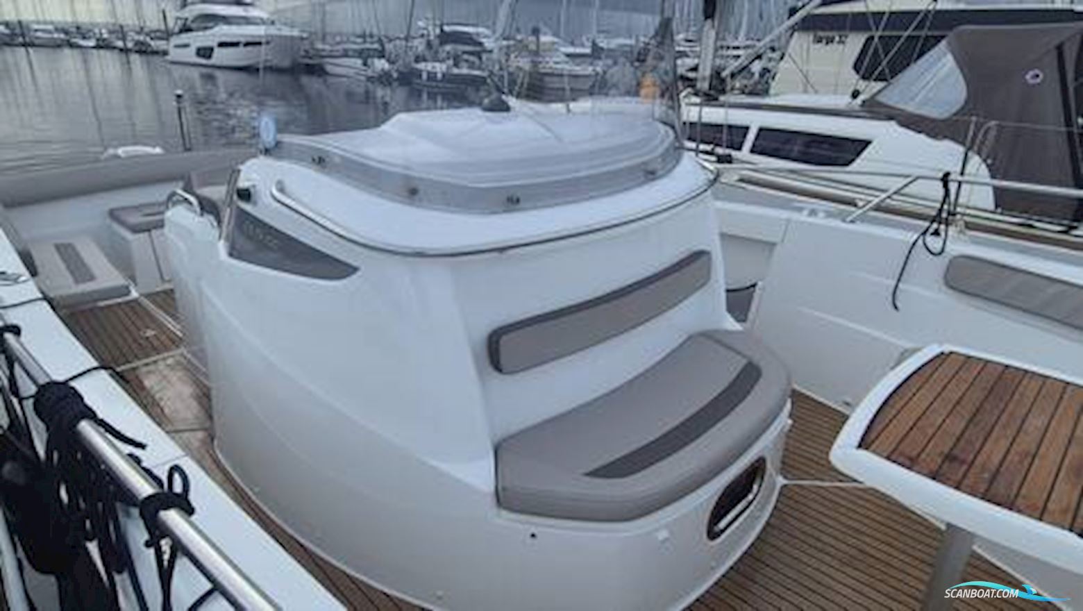 Jeanneau Cap Camarat 8.5 CC