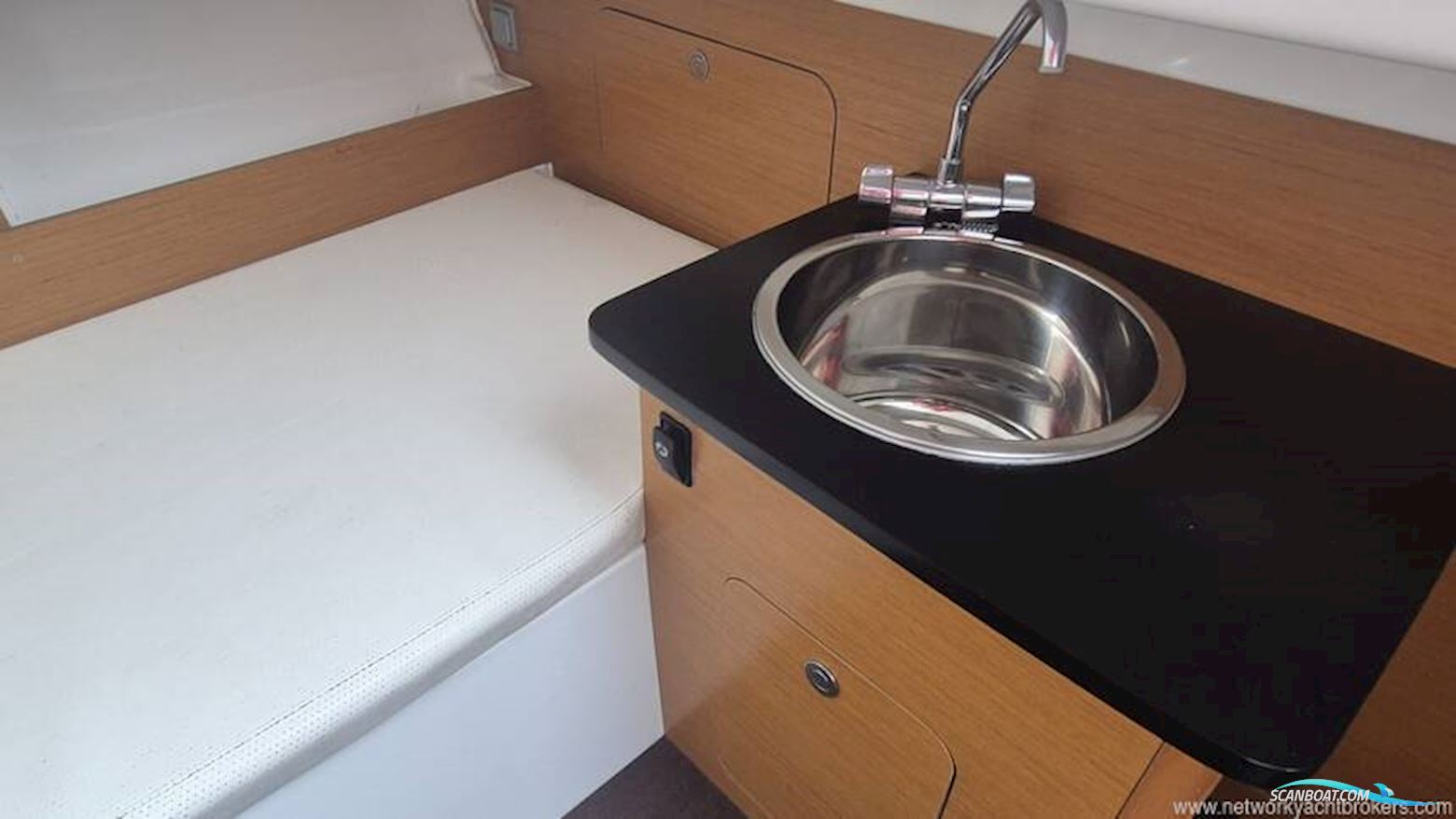 Jeanneau Cap Camarat 8.5 CC