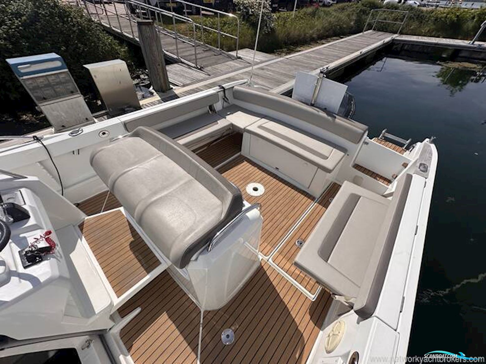 Jeanneau Cap Camarat 8.5 CC