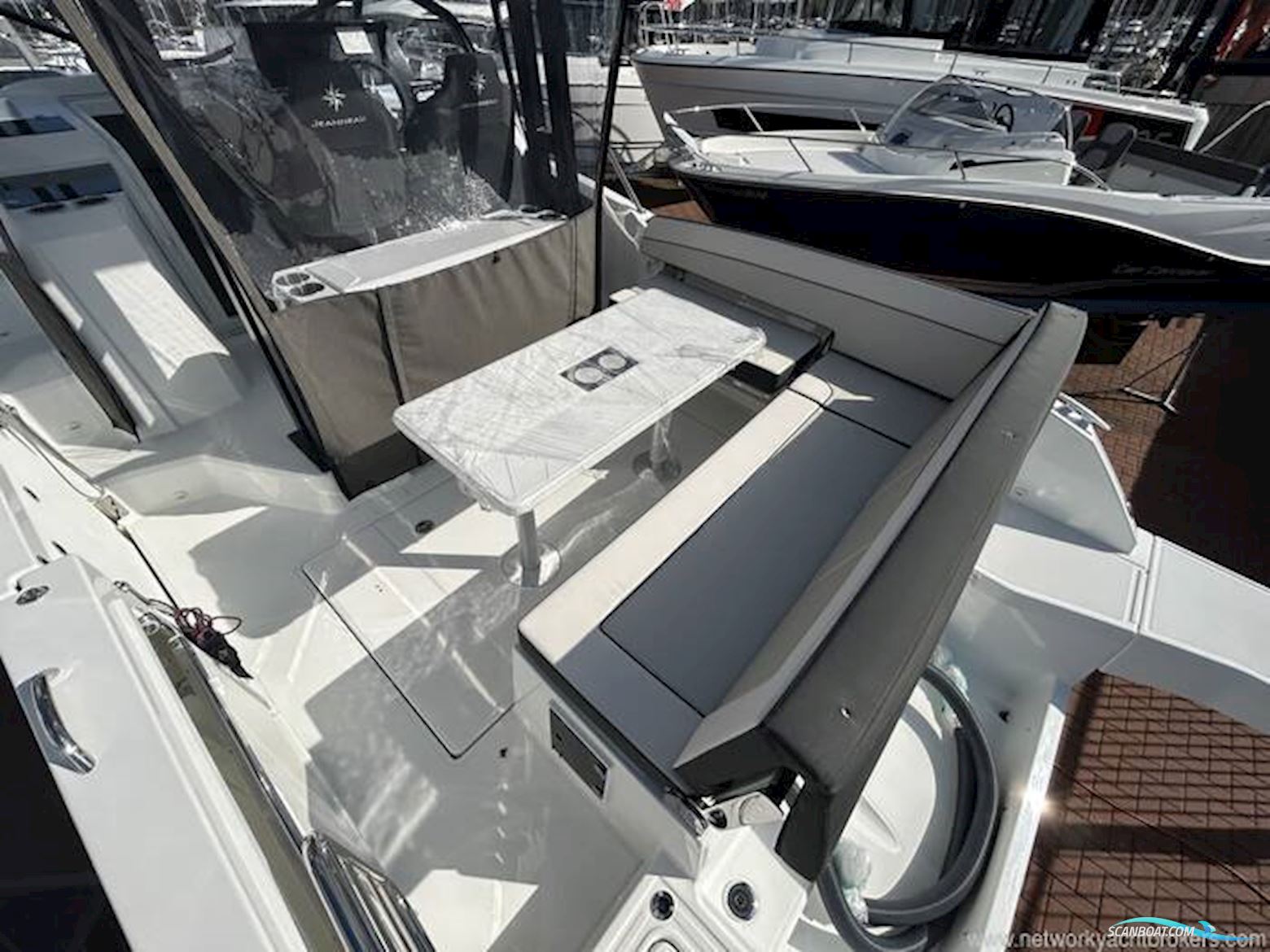 Jeanneau Cap Camarat 9.0 WA S2