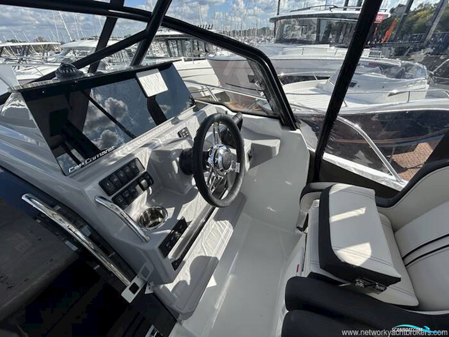 Jeanneau Cap Camarat 9.0 WA S2