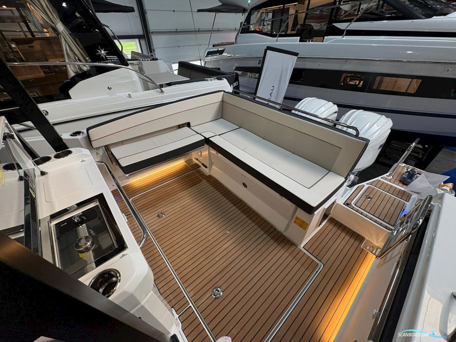 Jeanneau Cap Camarat 9.0 WA S2