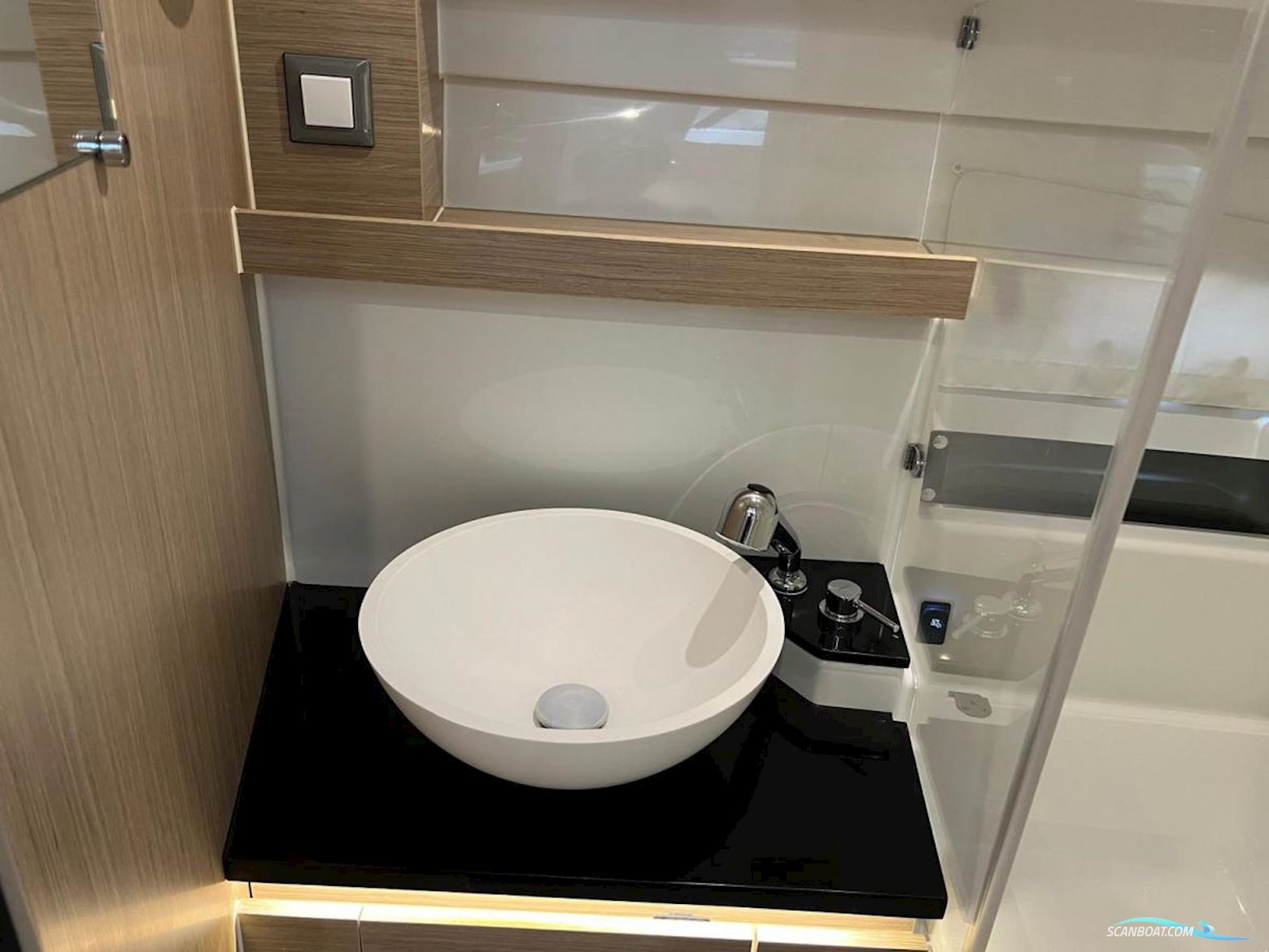 Jeanneau Cap Camarat 9.0 WA Serie 2 new model!