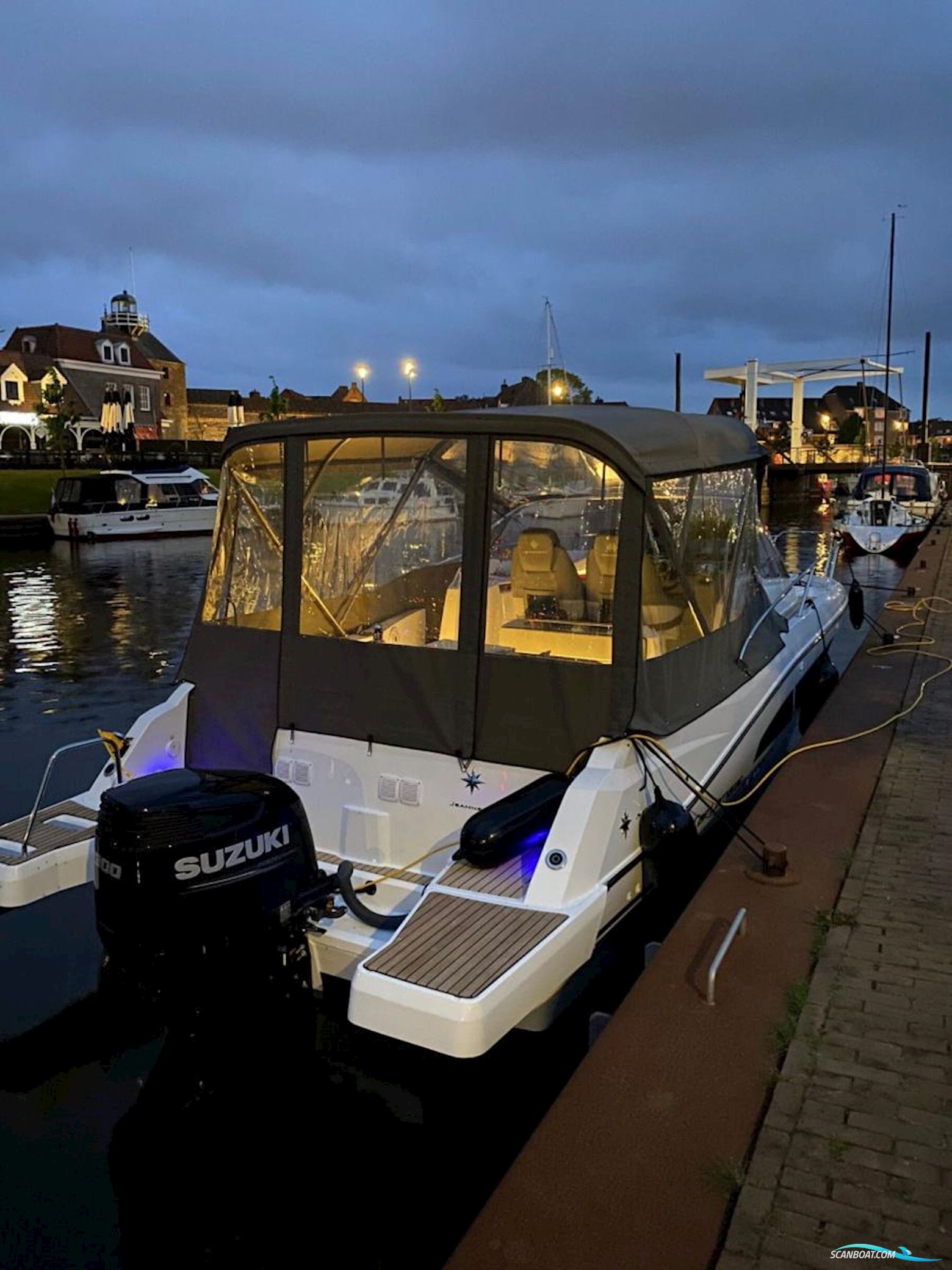 Jeanneau Cap Camarat 9.0 Walk Around