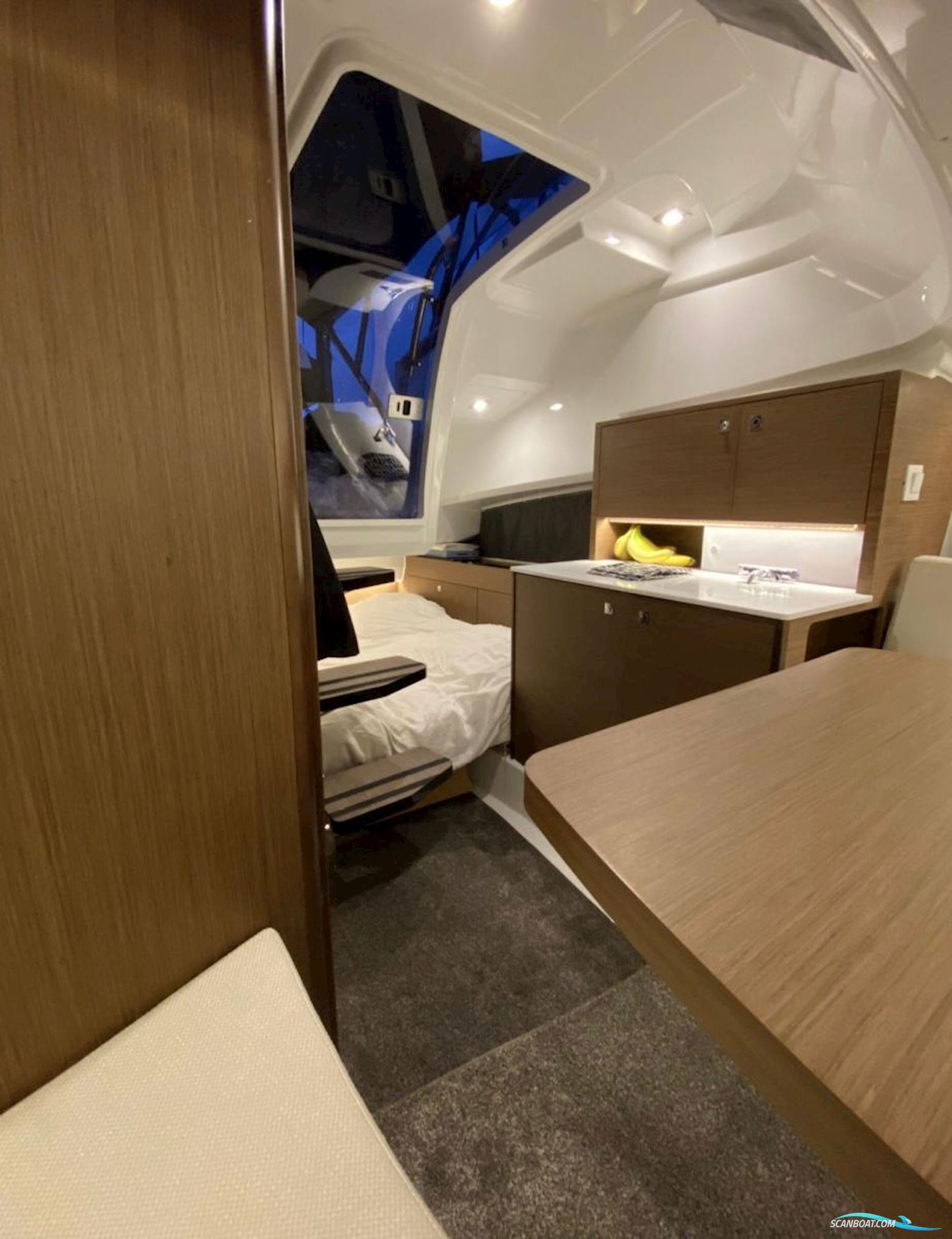 Jeanneau Cap Camarat 9.0 Walk Around