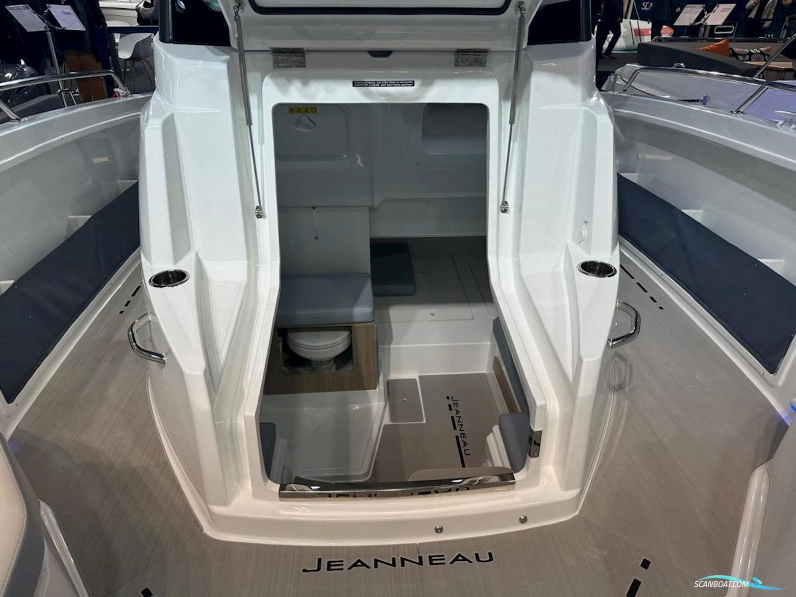 Jeanneau Cap Camarat 9.0CC S2 Nieuw Model! Dit Schip is Aanwezig op de Yamaha Stand Van Hiswa te Water 2026.