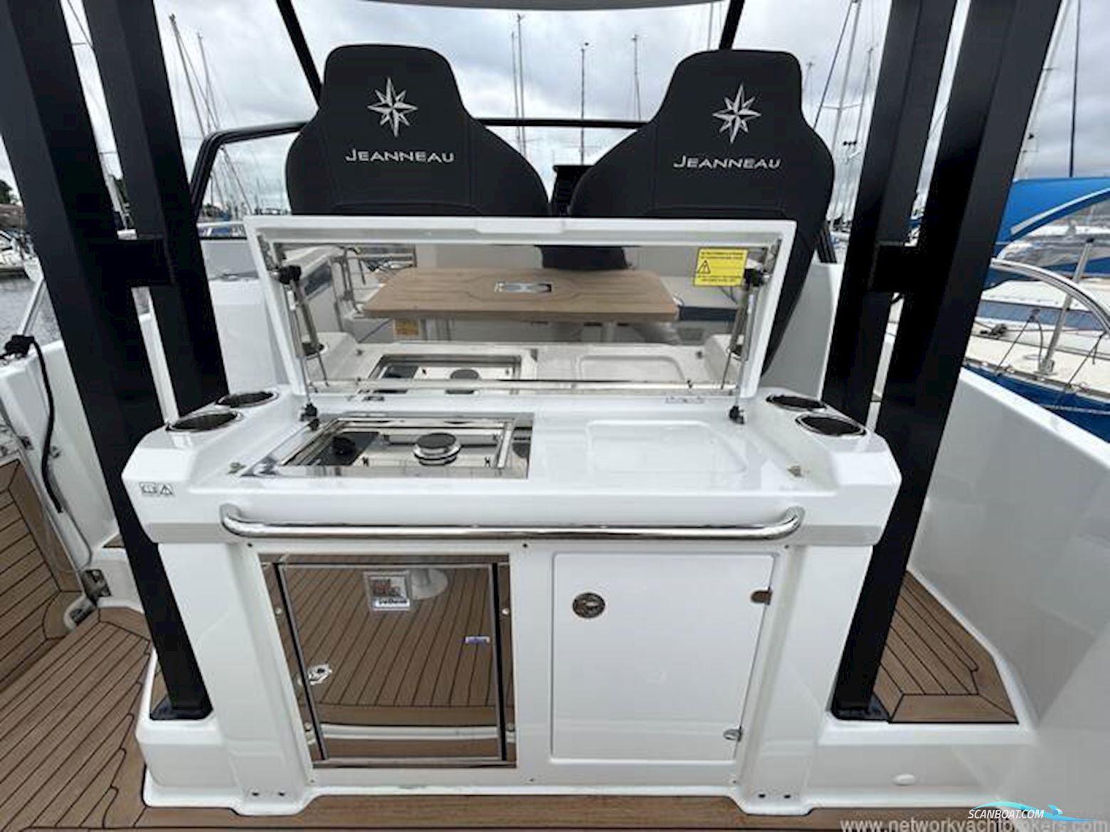 Jeanneau Cap Camarat 9.0WA S2