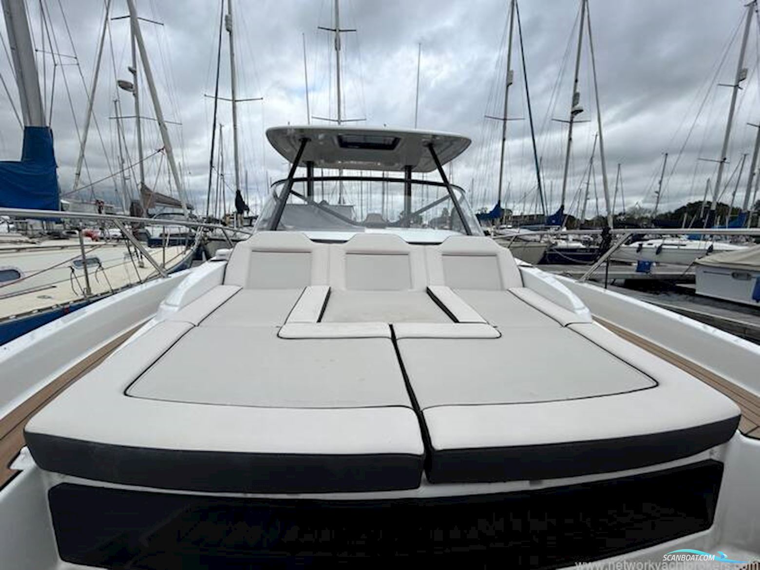 Jeanneau Cap Camarat 9.0WA S2