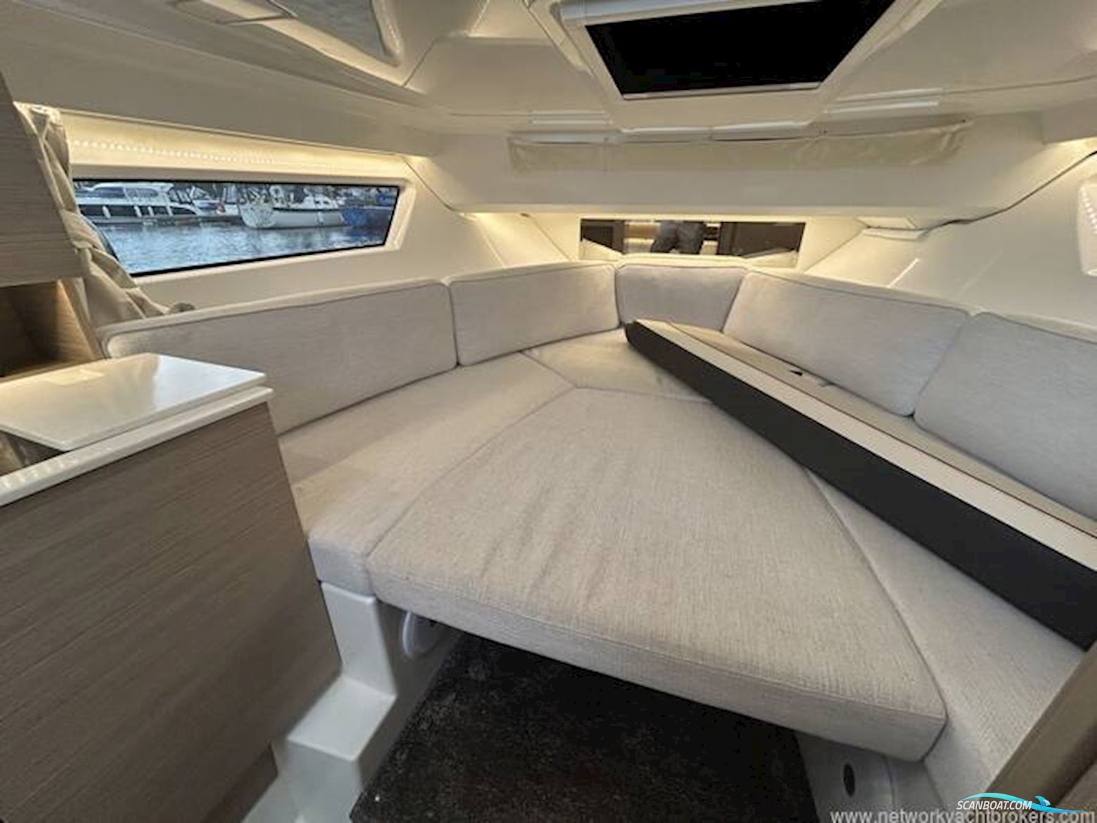 Jeanneau Cap Camarat 9.0WA S2