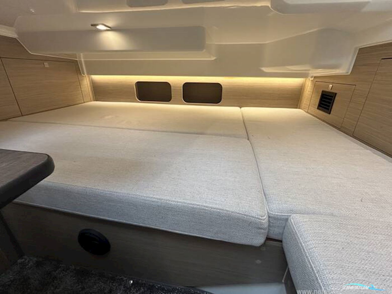 Jeanneau Cap Camarat 9.0WA S2