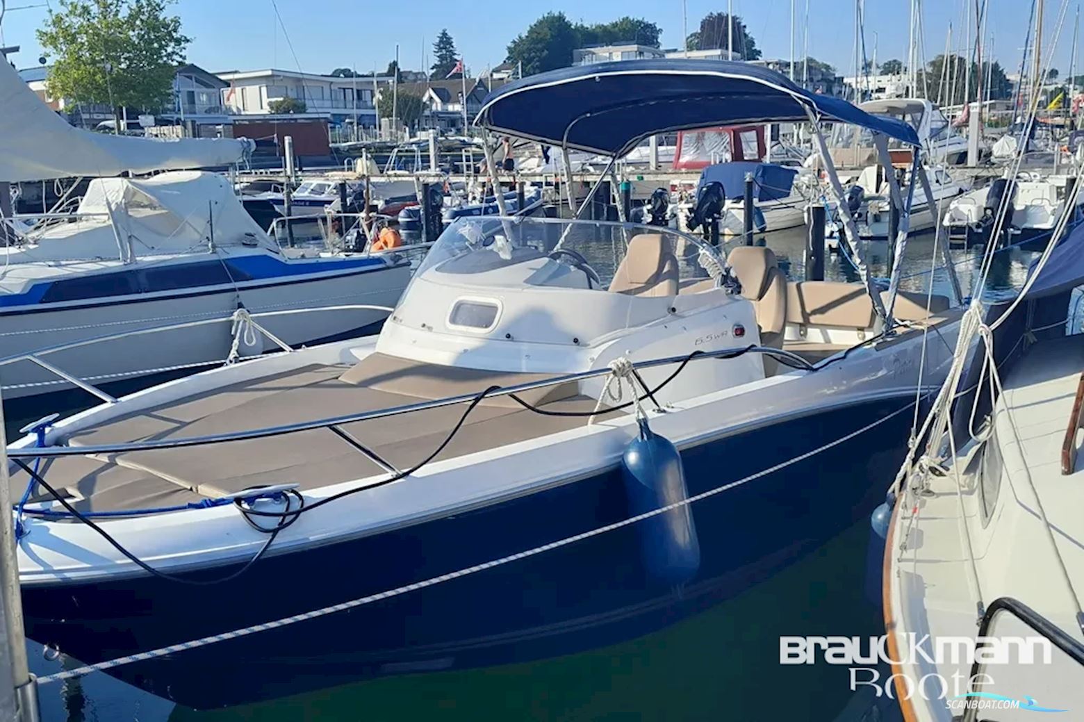 Jeanneau Cap Camarat Motorboot 2015, mit Mercury Marine motor, Deutschland