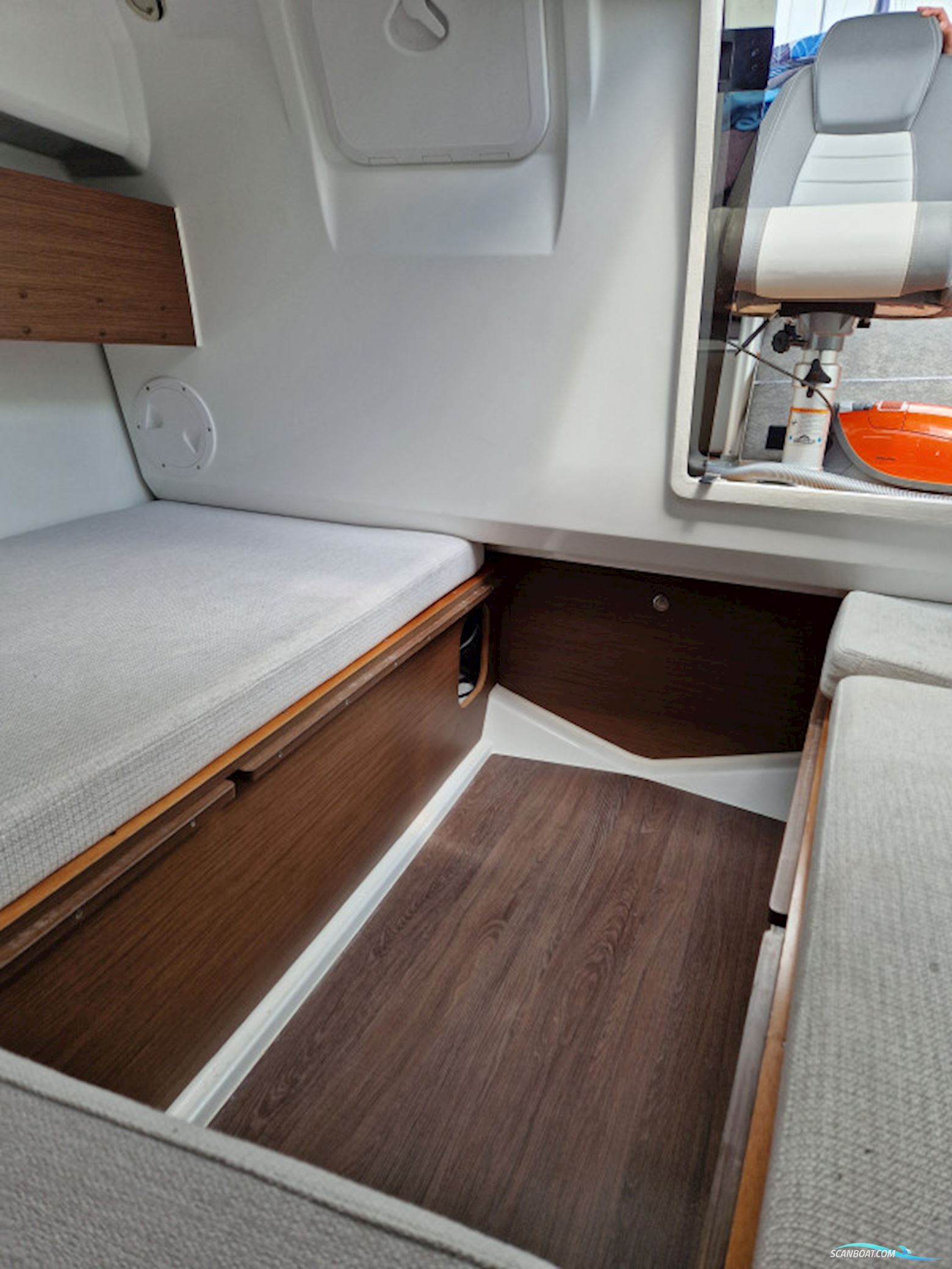 Jeanneau Cap Camera 6.5 WA Serie III