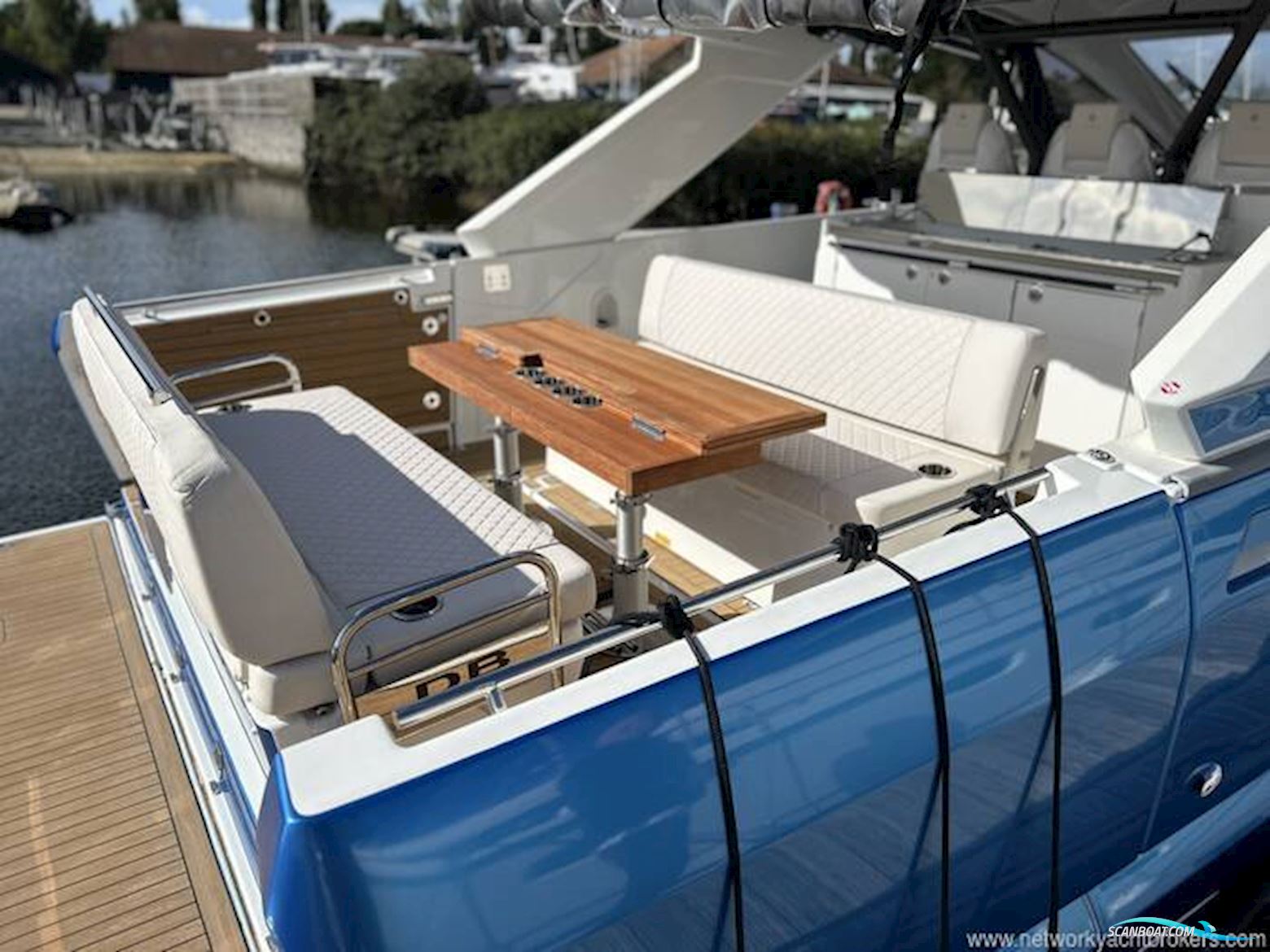 Jeanneau DB37
