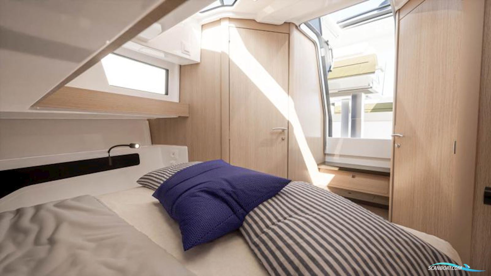 Jeanneau EX34 Cabin