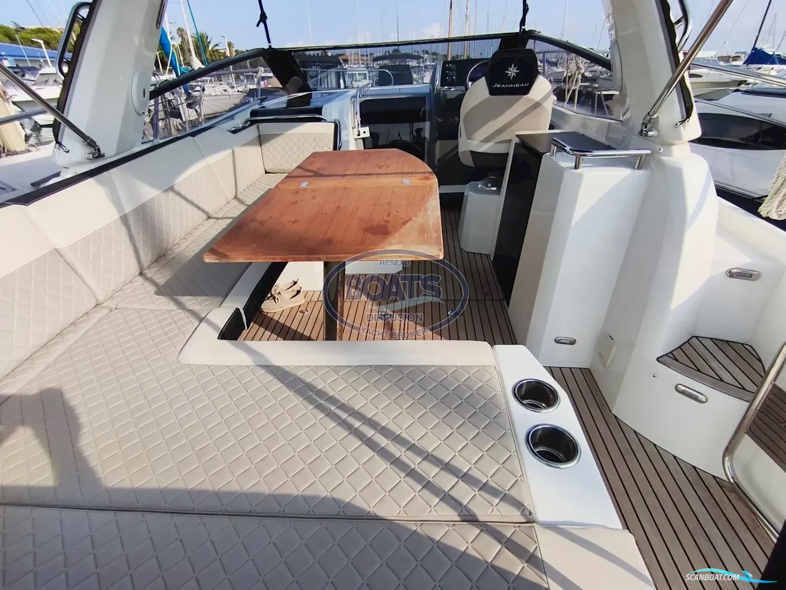 Jeanneau Leader 30