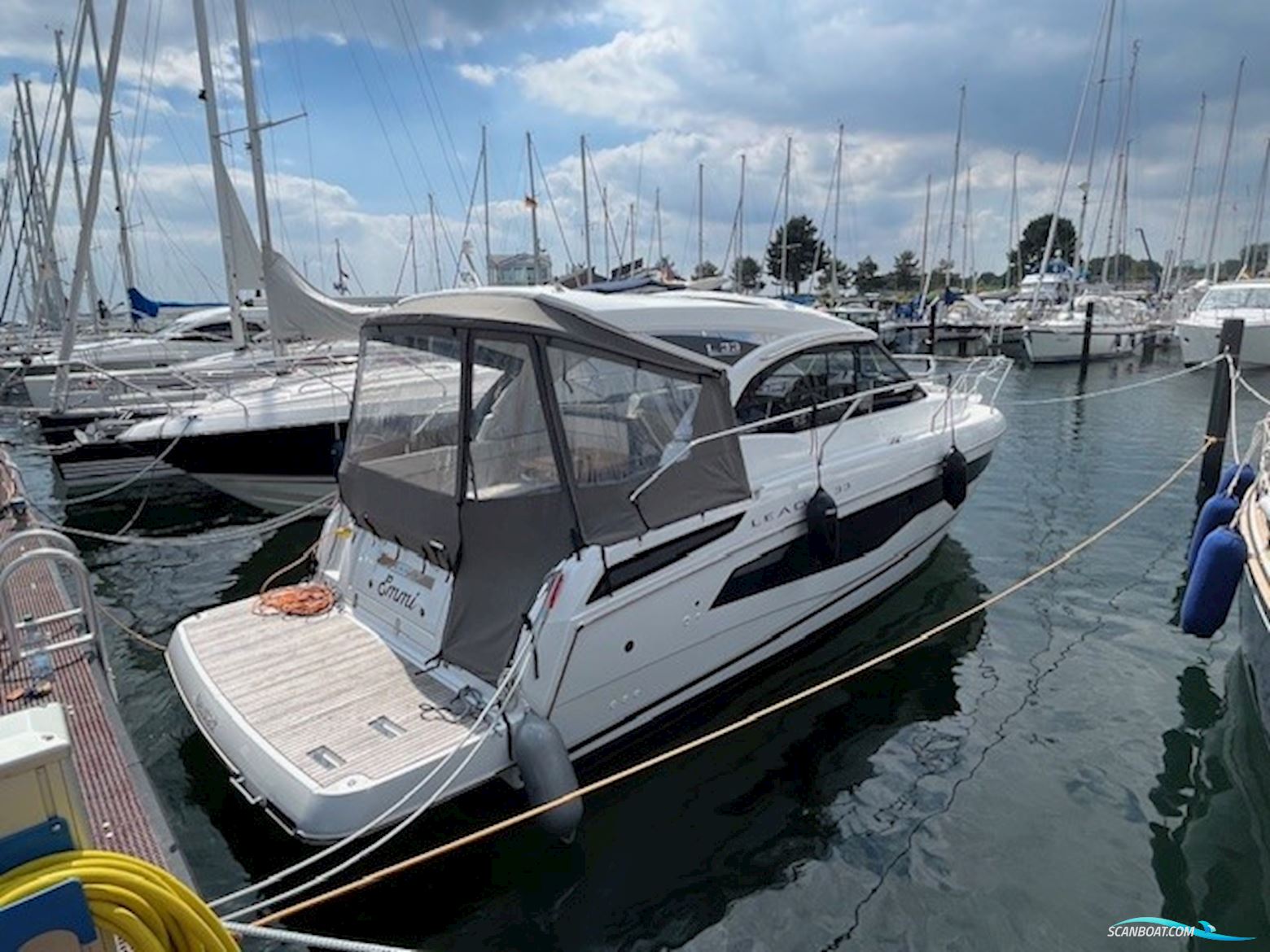 Jeanneau Leader 33 Motorboot 2021, mit Volvo Penta D3-220 motor, Deutschland