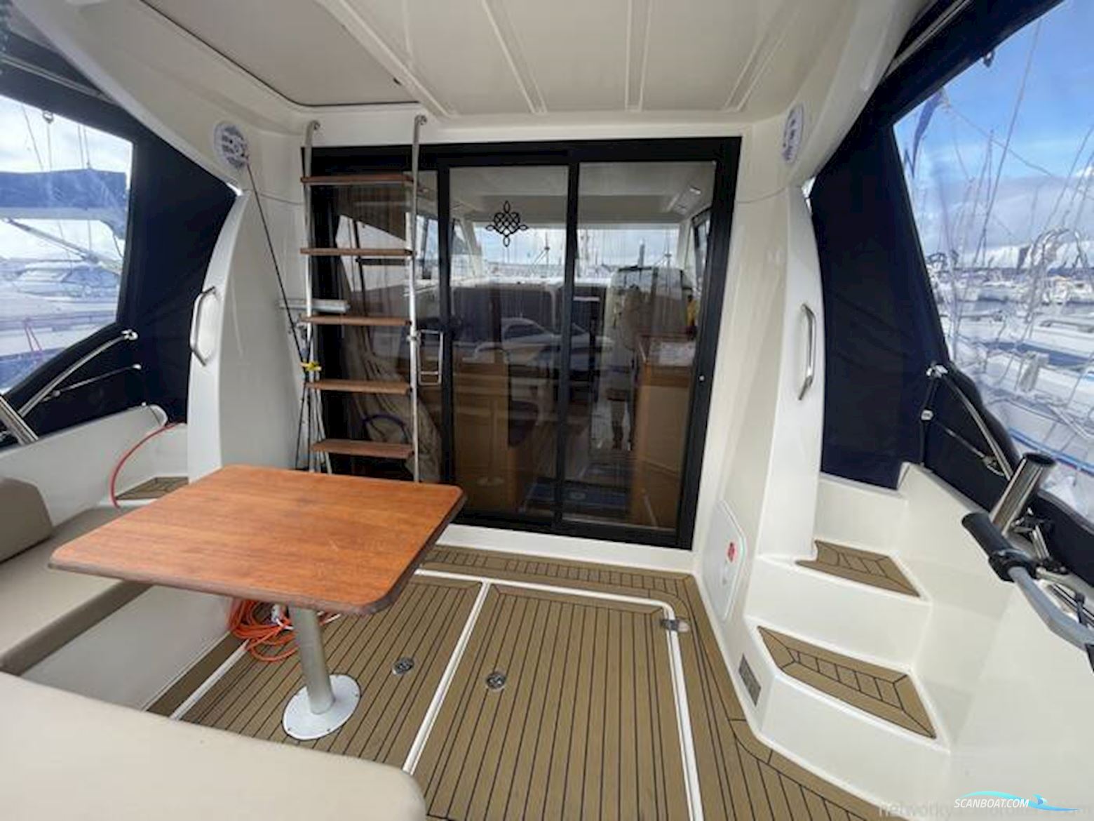 Jeanneau Merry Fisher 10