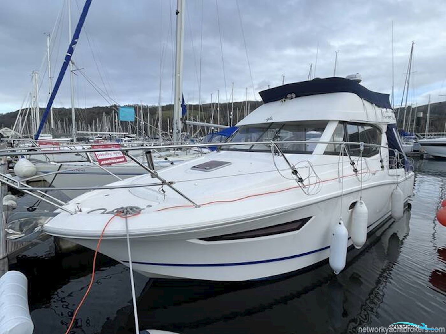 Jeanneau Merry Fisher 10