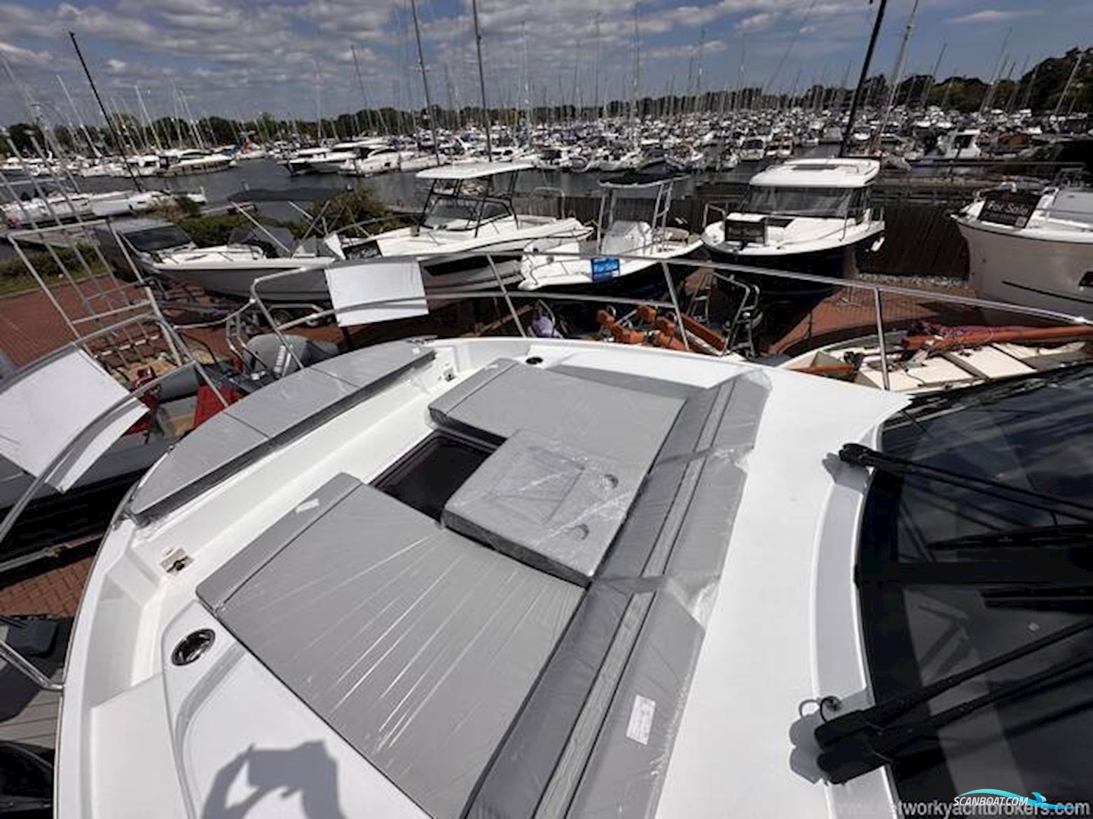 Jeanneau Merry Fisher 1095 Coupe Series 2