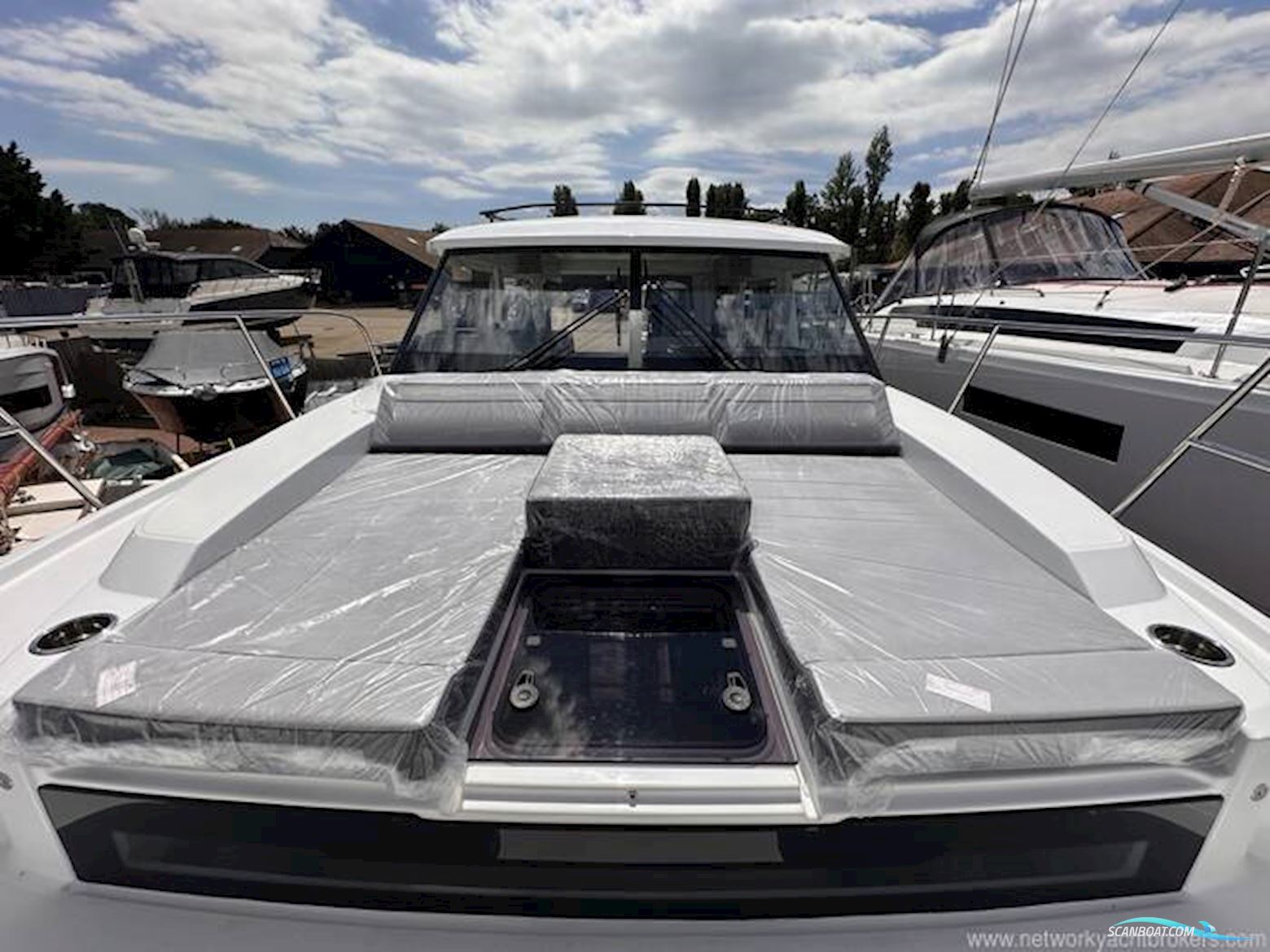 Jeanneau Merry Fisher 1095 Coupe Series 2