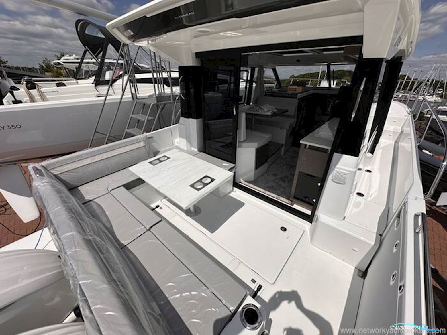 Jeanneau Merry Fisher 1095 Coupe Series 2