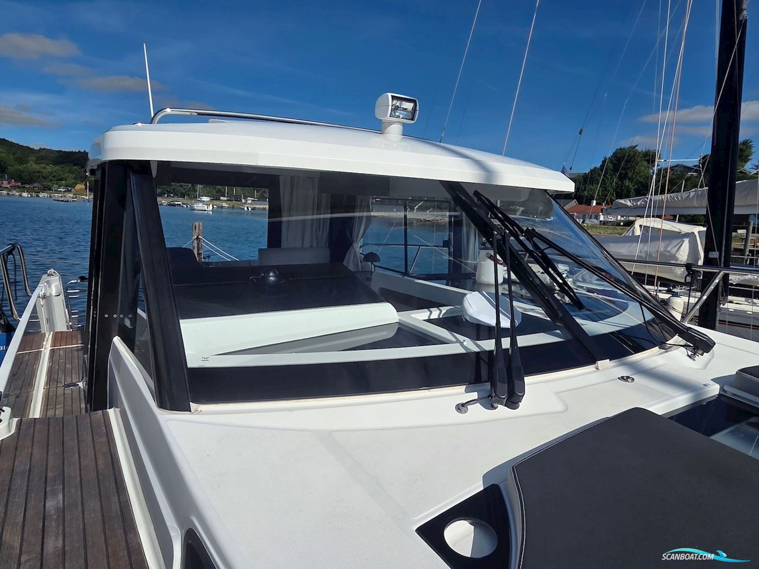 Jeanneau Merry Fisher 1095 Cruiser