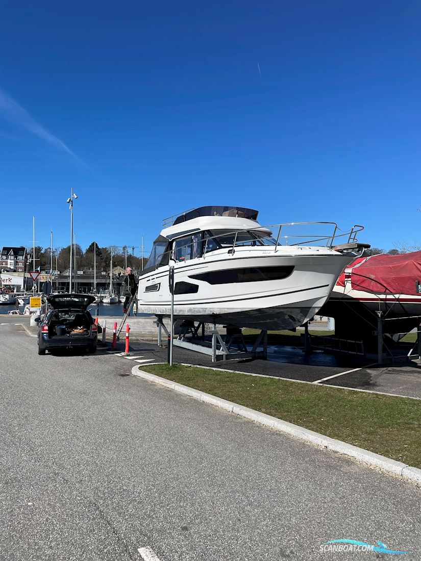 Jeanneau Merry Fisher 1095 Fly