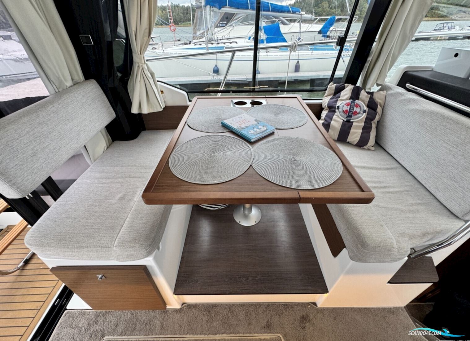 Jeanneau Merry Fisher 1095 Fly