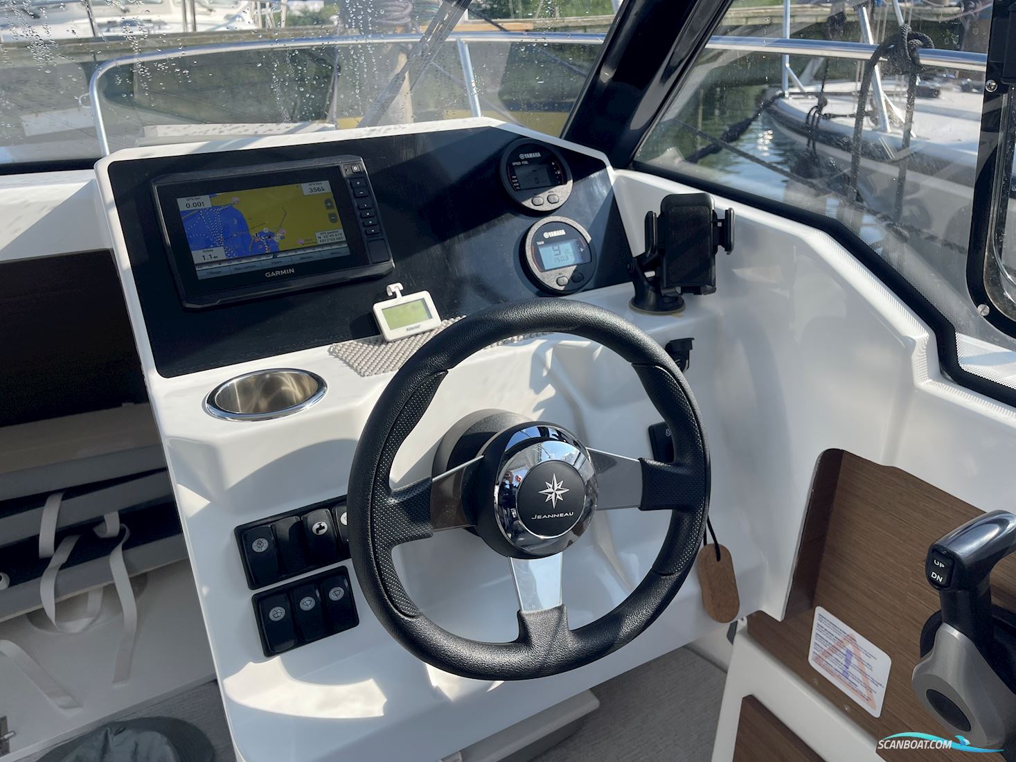 Jeanneau Merry Fisher 605