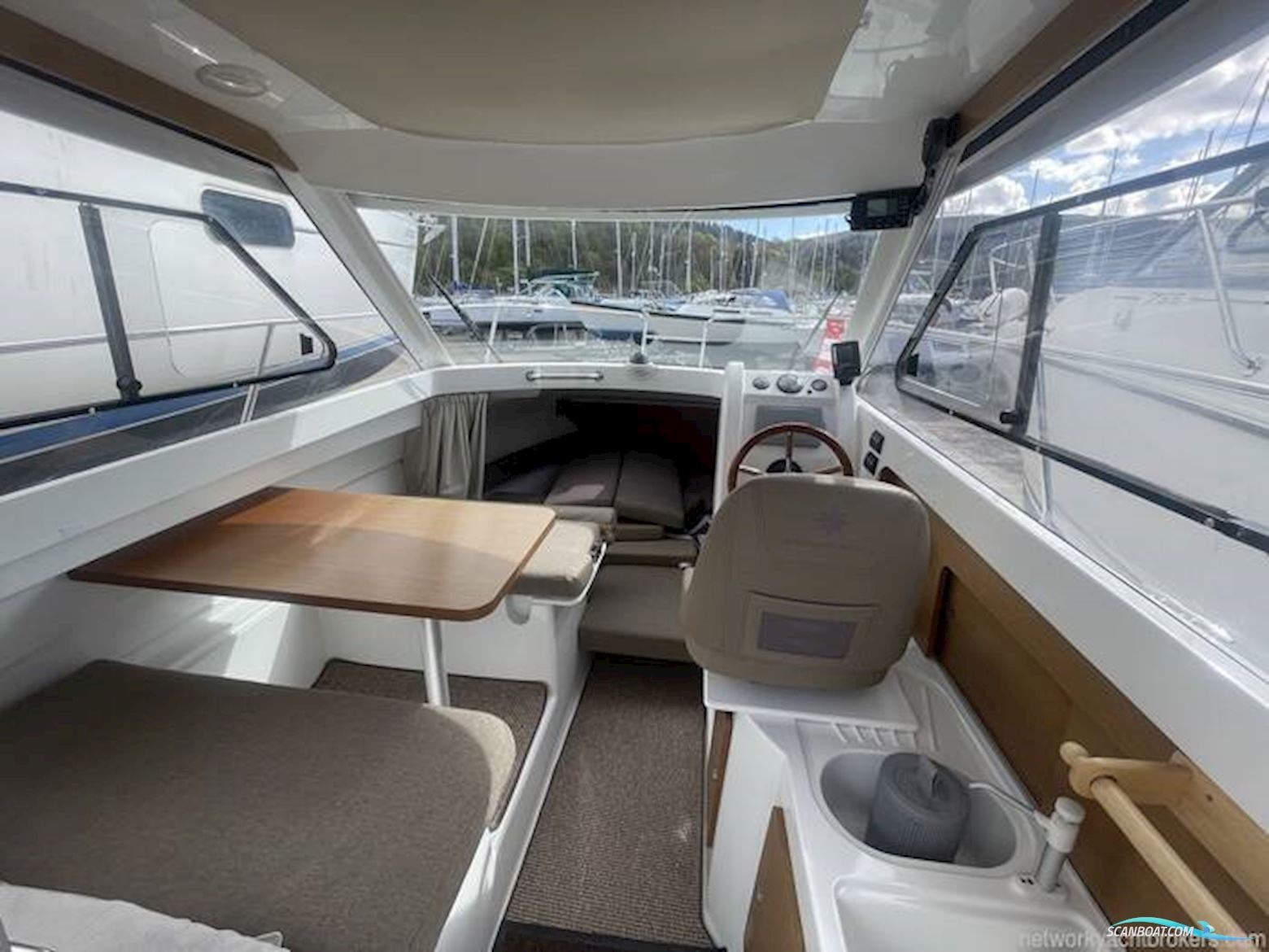 Jeanneau Merry Fisher 645