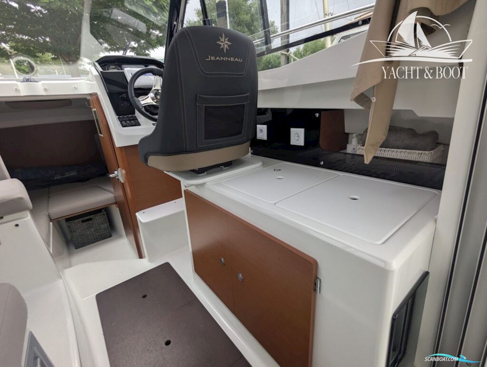 Jeanneau Merry Fisher 695 "Legend"