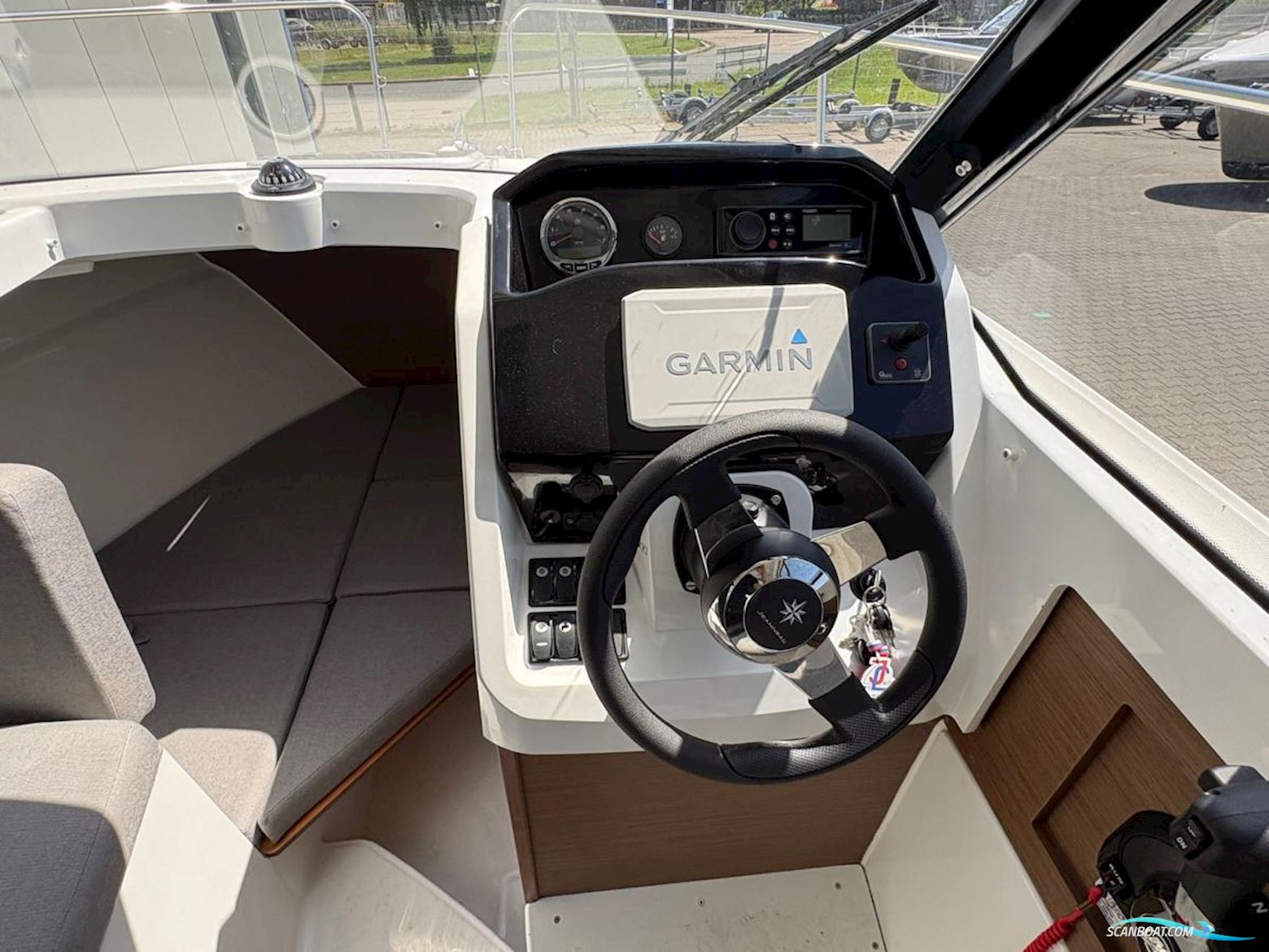 Jeanneau Merry Fisher 695