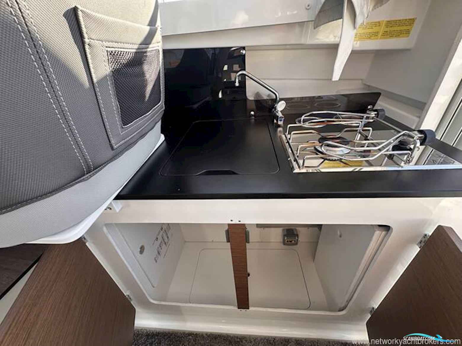 Jeanneau Merry Fisher 695 Series 2