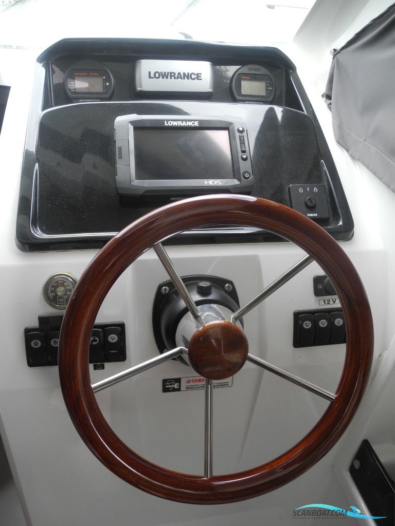 Jeanneau Merry Fisher 755