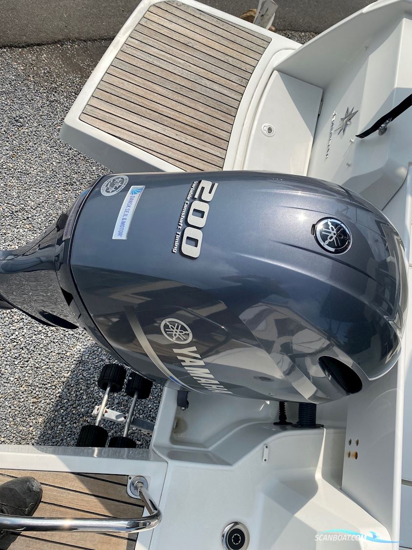 Jeanneau Merry Fisher 795