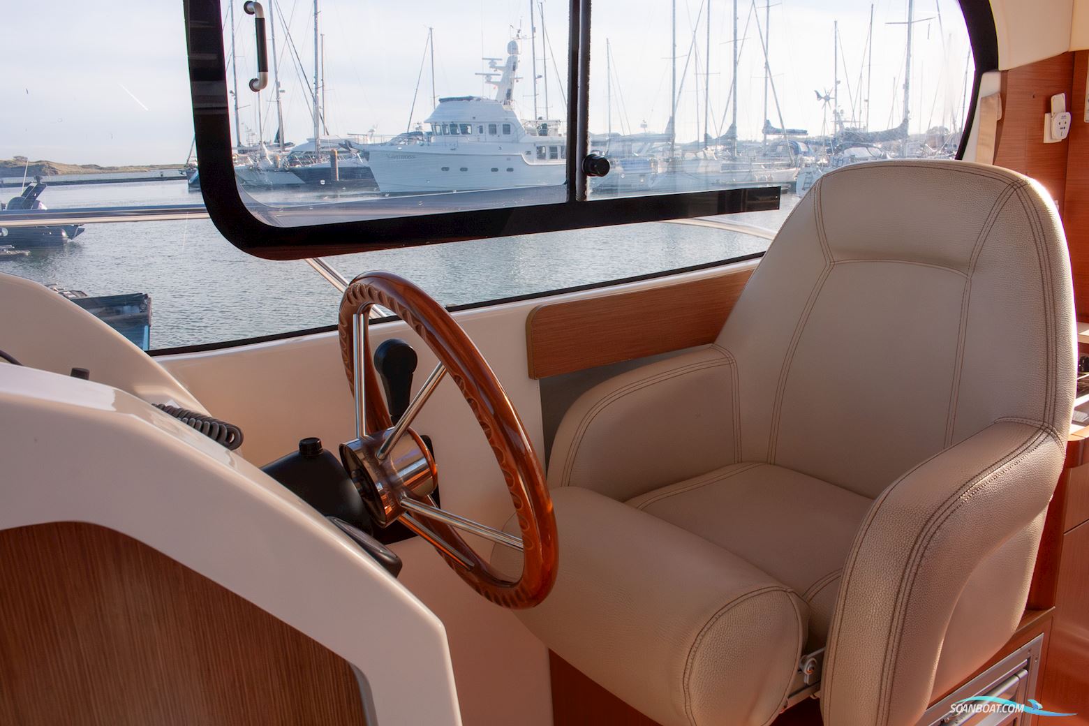 Jeanneau Merry Fisher 815