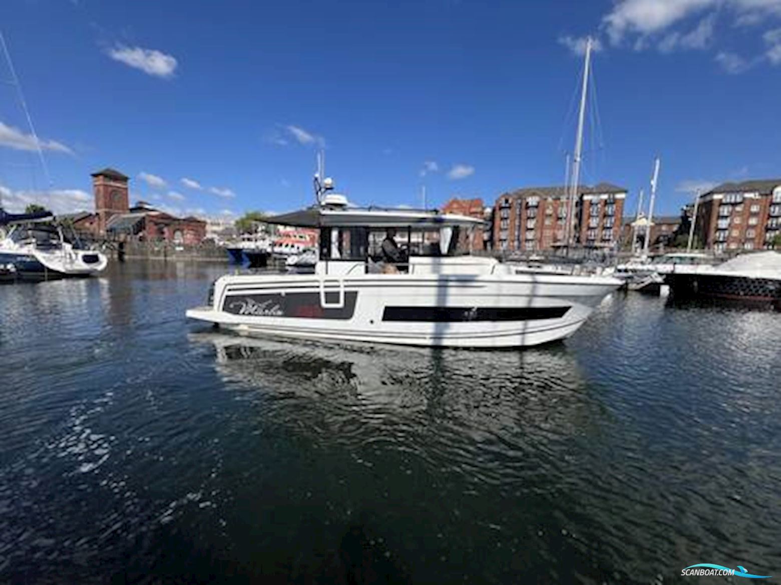 Jeanneau Merry Fisher 895 Marlin Motorboot 2020, mit Yamaha motor, England