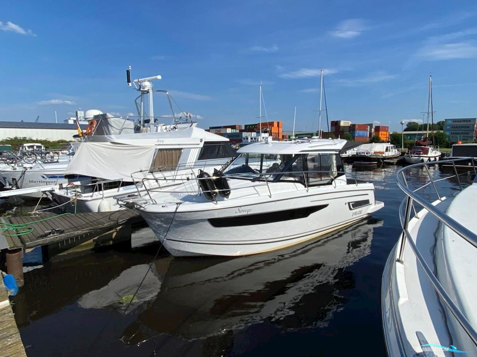 Jeanneau Merry Fisher 895 offshore met Joystick Suzuki Electric steer by wire Stuursysteem