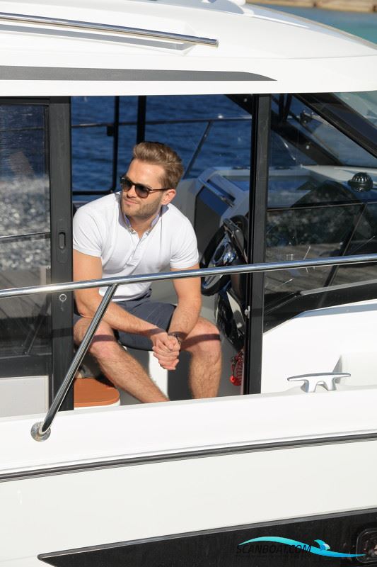 Jeanneau Merry Fisher 895