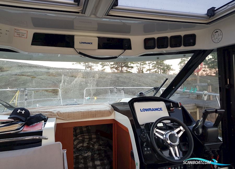 Jeanneau Merry Fisher 895