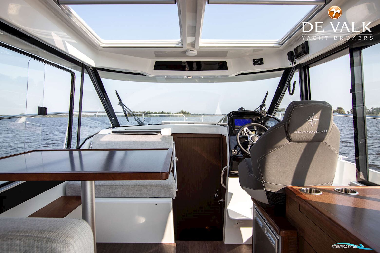 Jeanneau Merry Fisher 895