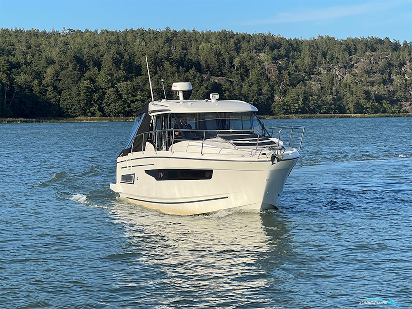 Jeanneau Merry Fisher 895