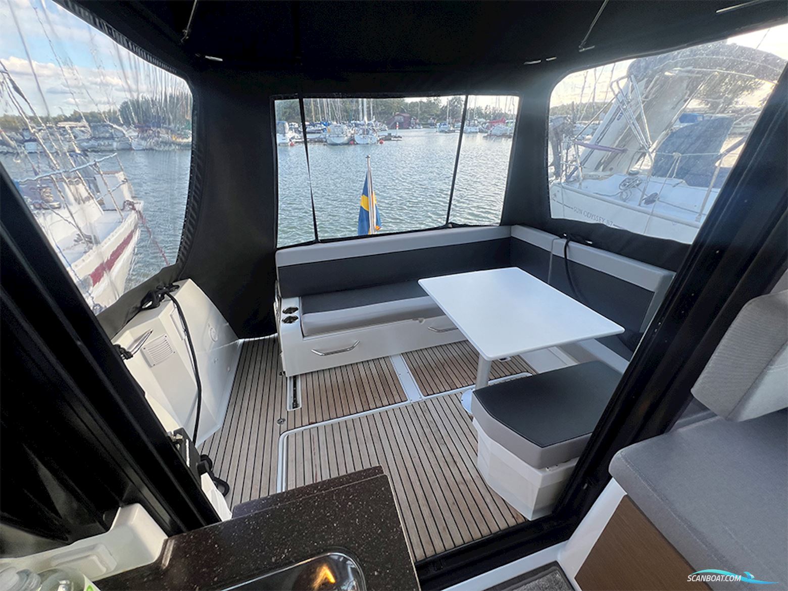 Jeanneau Merry Fisher 895