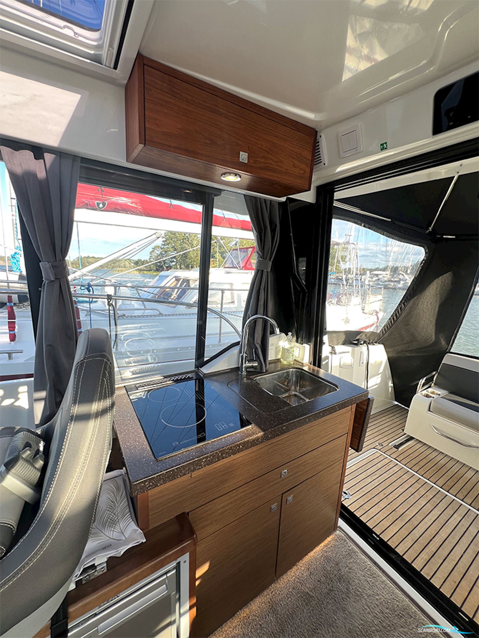 Jeanneau Merry Fisher 895