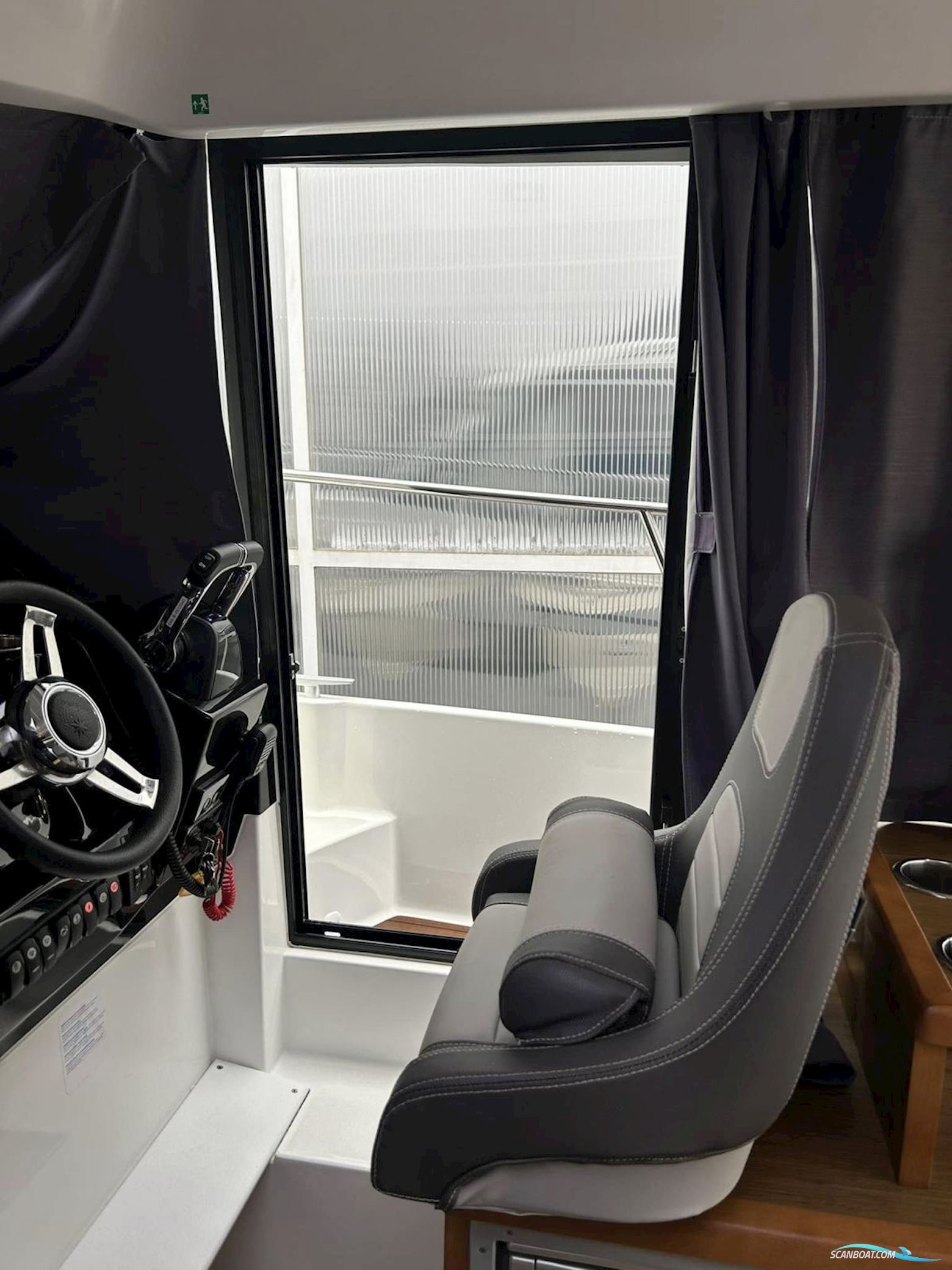 Jeanneau Merry Fisher 895