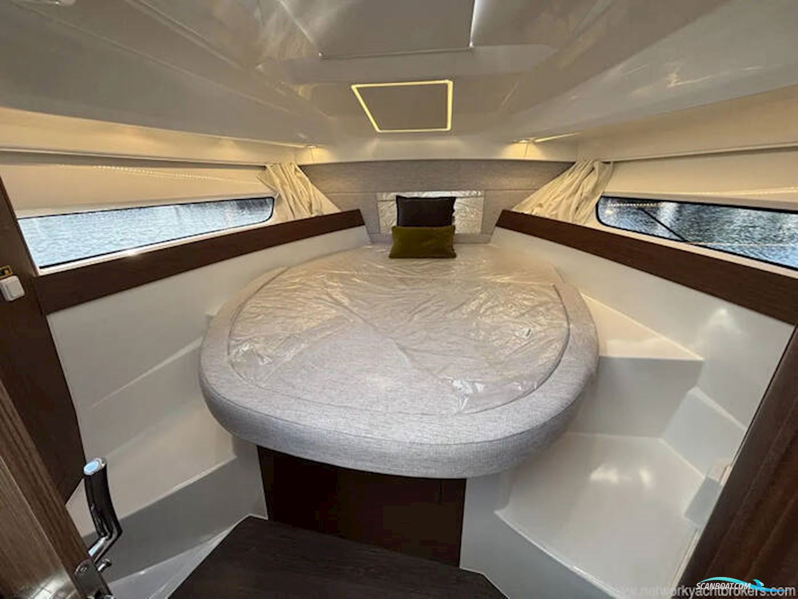 Jeanneau Merry Fisher 895