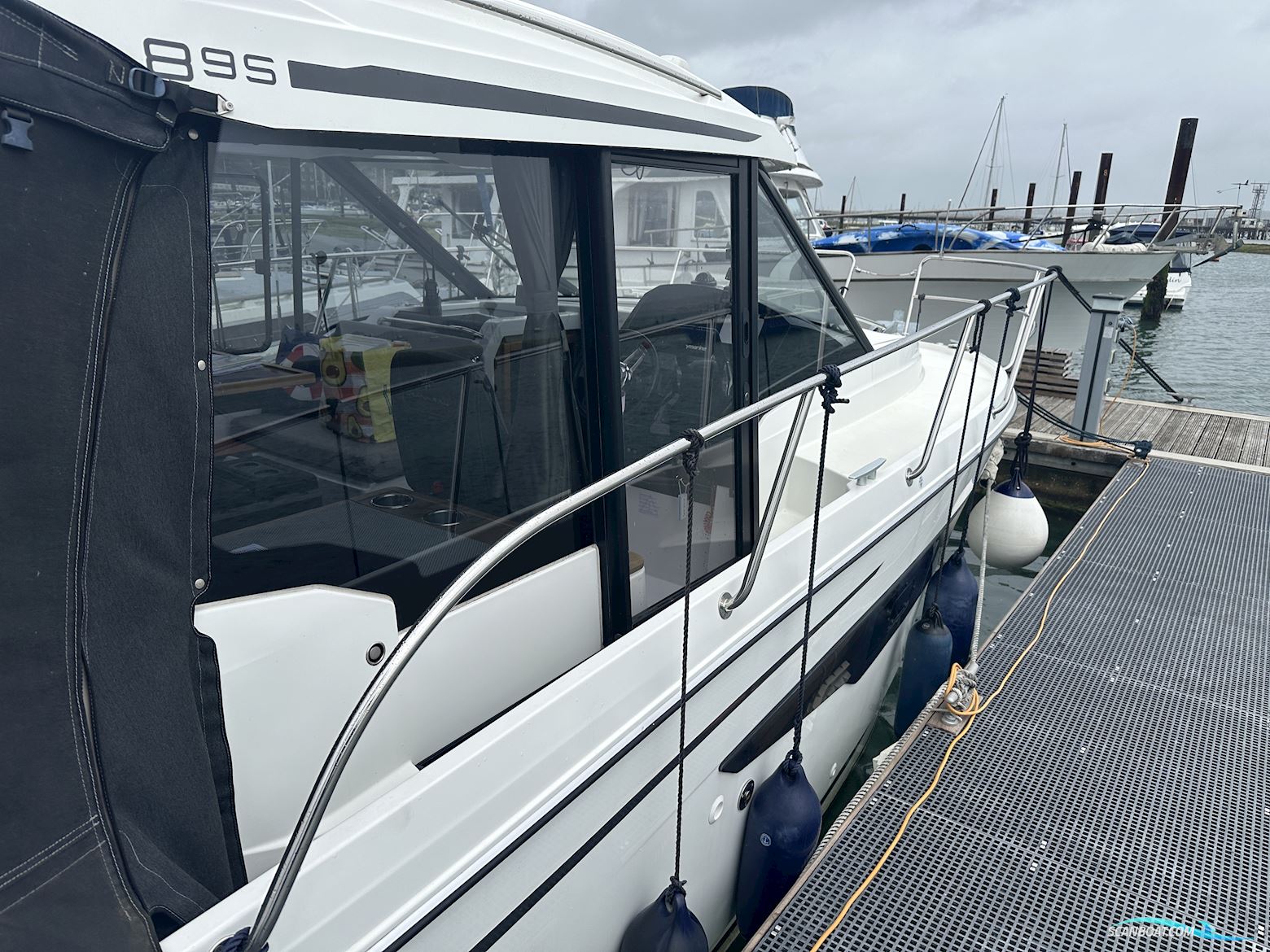 Jeanneau Merry Fisher 895