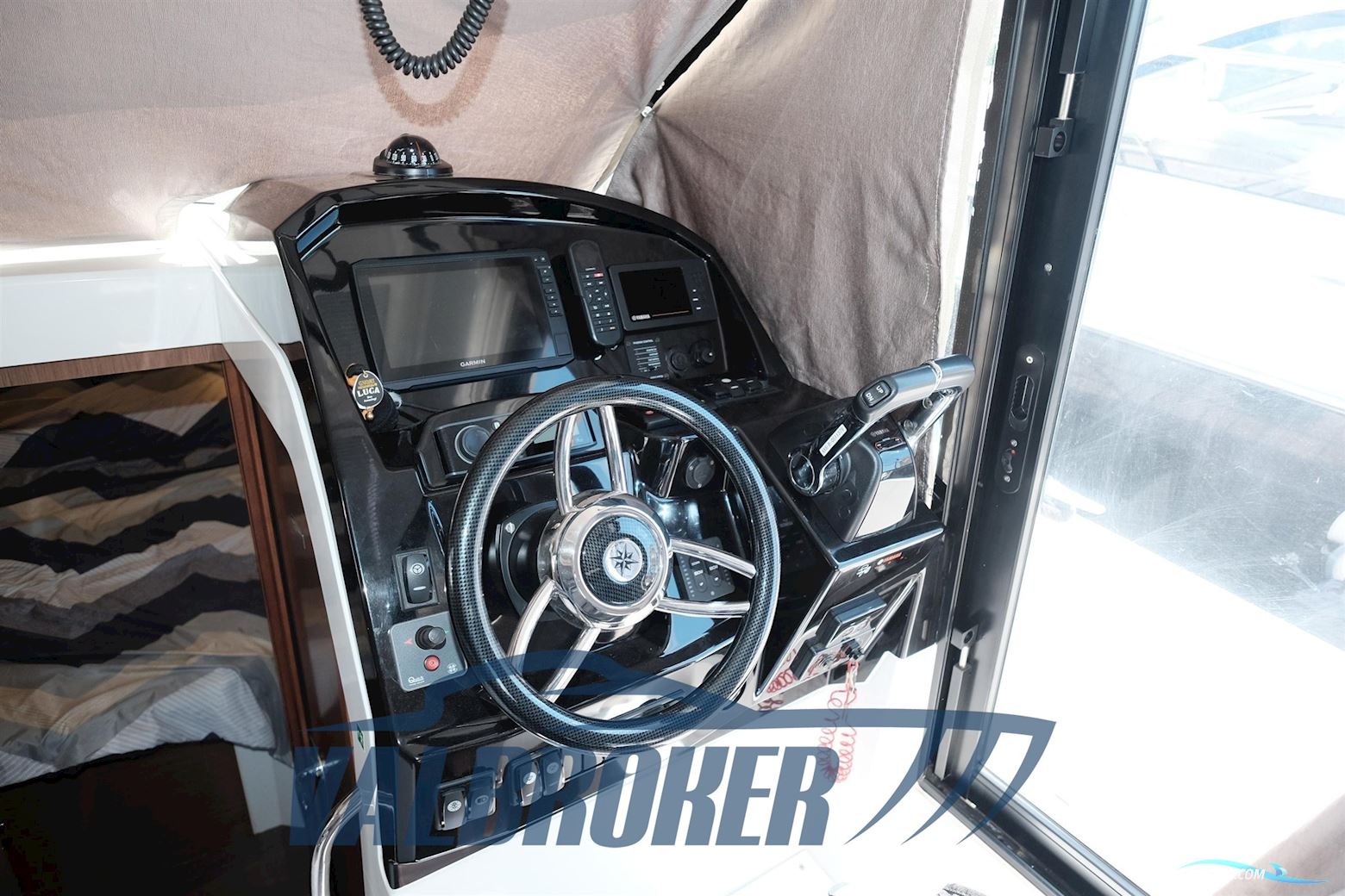 Jeanneau Merry Fisher 895